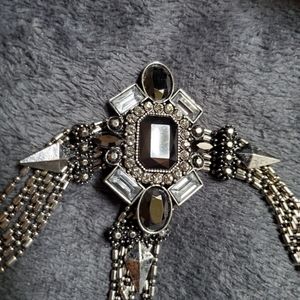 Torrid finger loop bracelet